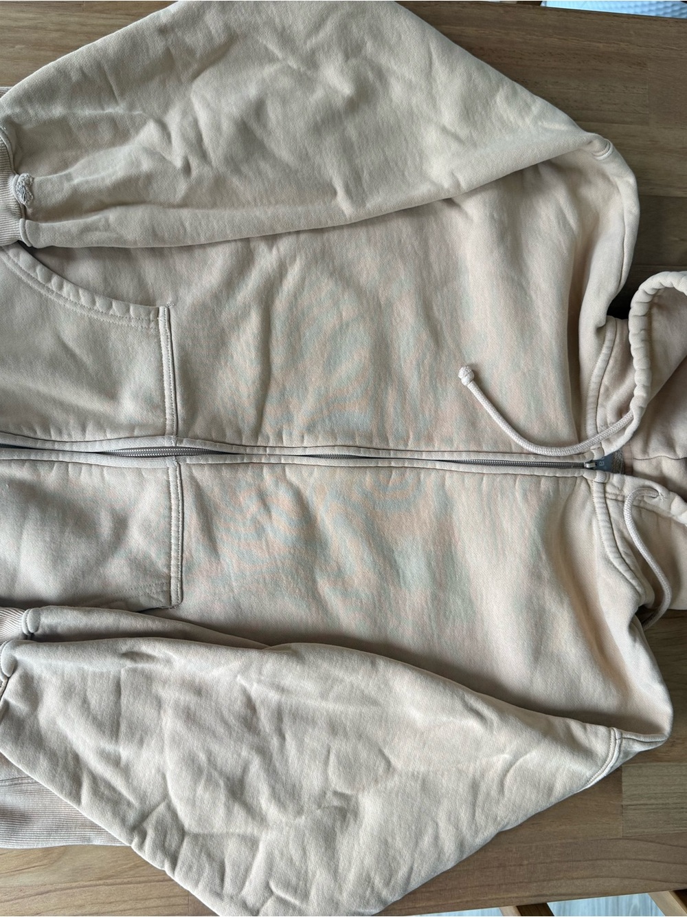 Stack of Aritzia Cozy Sweatshirts - Blue, Tan, Taupe, Gray - Picture 5 of 11